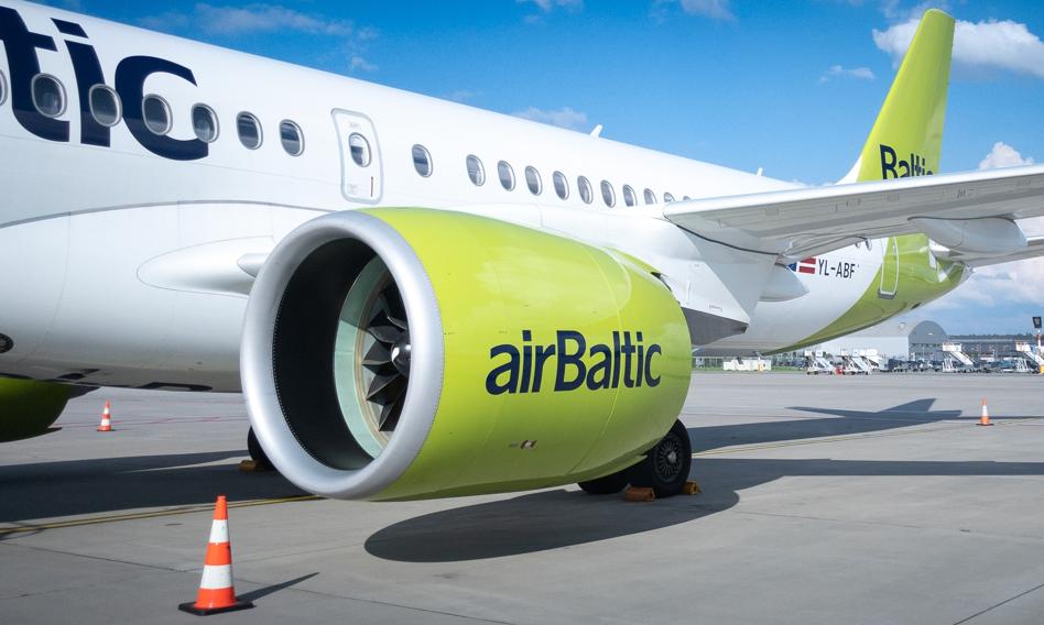 Air Baltic zawiesił rejsy na 19 trasach. Linia odwołała ponad 4500 lotów
