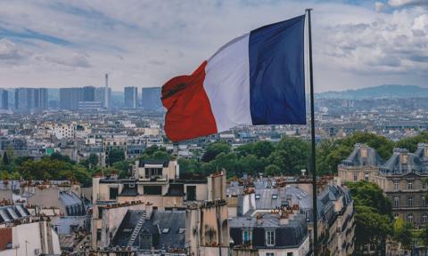 Chińscy szpiedzy zatrzymani we Francji. Mieli antenę w wynajętym domu