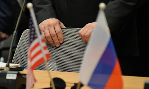Trójstronne negocjacje przerwane po dwóch godzinach. Rosja zapowiada kolejne spotkania z Ukrainą i USA