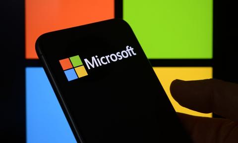 Fala zwolnień w IT trwa. Microsoft zwolni 16 tys. osób