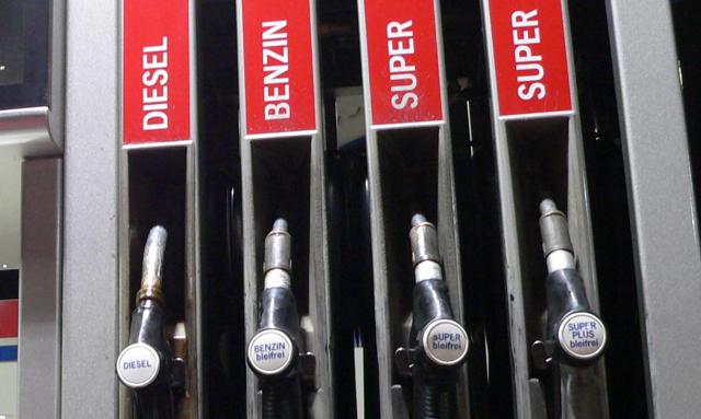 Diesel vs benzyna. Liczba rejestracji mocno się rozjeżdża