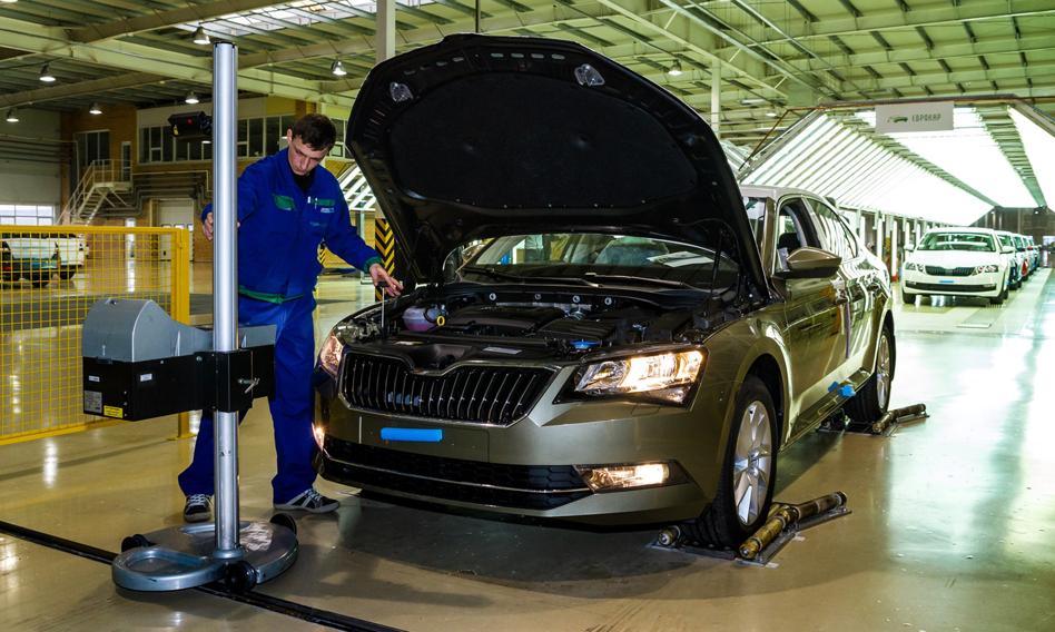 Auto co dwa tygodnie w serwisie, a Skoda i jej diler rozkładają ręce