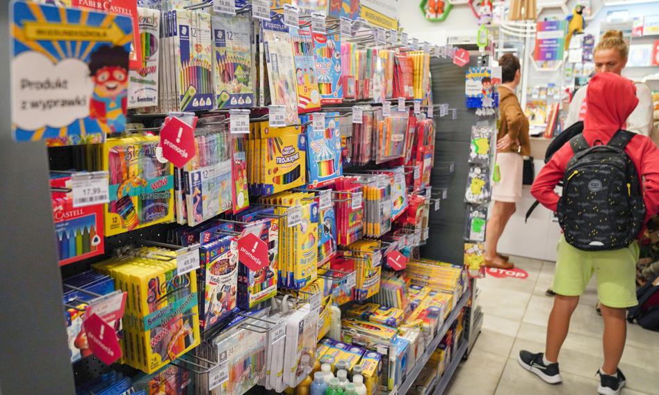 Ostatni dzwonek na zakup wyprawki szkolnej. Dla rodziców najważniejsza jest cena wybieranych produktów