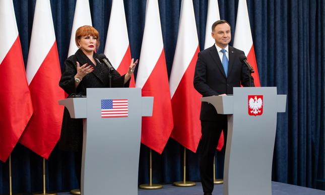 Konferencja prasowa prezydenta Andrzeja Dudy i ambasador Georgette Mosbacher ws. zniesienia wiz do USA.