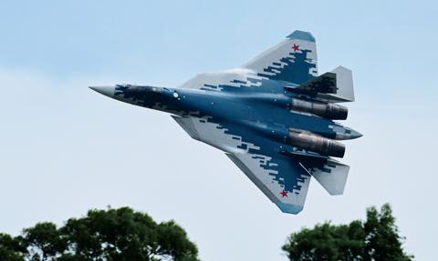 Rosja przeniosła co najmniej 15 myśliwców Su-57 w pobliże granicy z Japonią