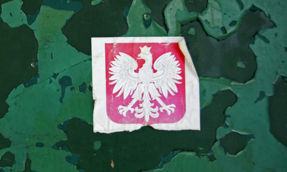 Godła Polski wylądowały w śmietniku? Policyjne dochodzenie w Warszawie