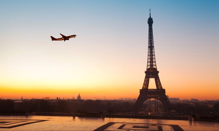 La France supprime les vols intérieurs courts et l’UE la soutient