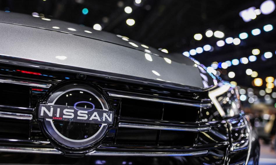 Nissan odnotowuje dużą stratę netto. Zwolni jeszcze więcej osób, niż wcześniej planował