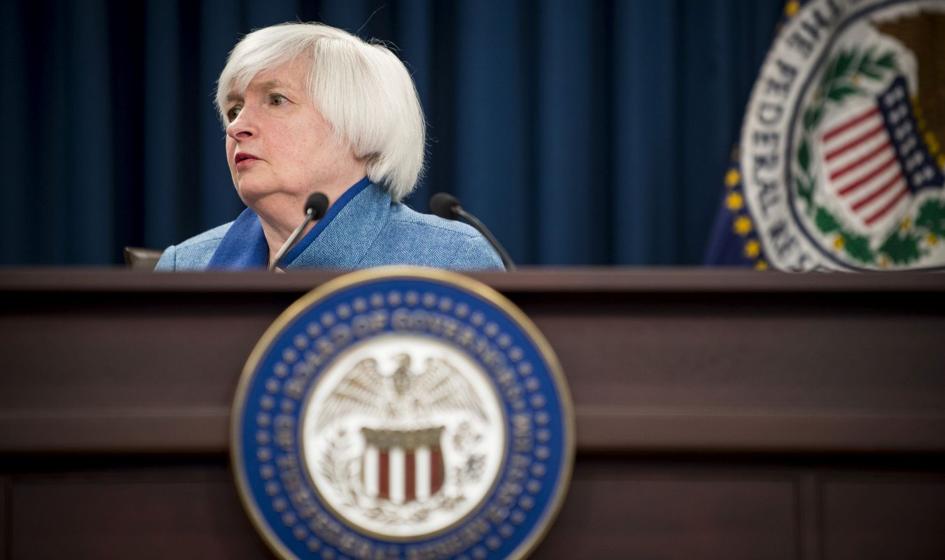 Dolar w górę, złoto w dół, S&P500 w bok. Fed podniesie stopy mimo niskiej inflacji?