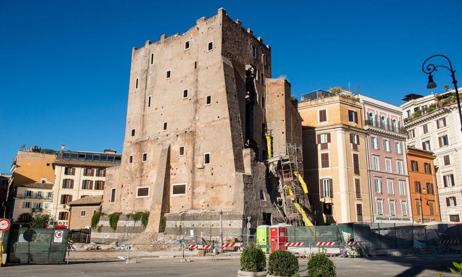 Włochy uznały słowa Rosji za "otchłań wulgarności". Poszło o zawaloną wieżę Torre dei Conti
