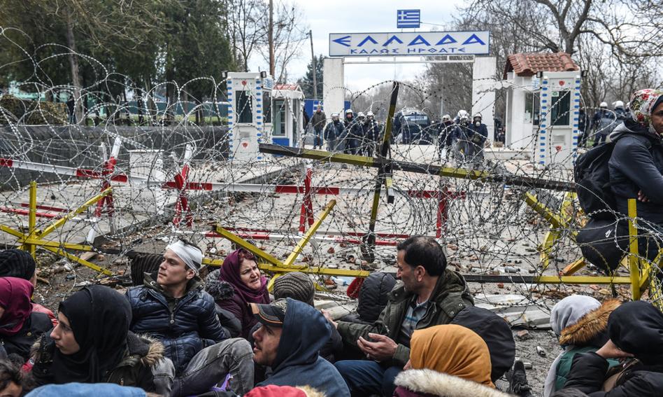 Grecja wysyła okręty w pobliże Libii. Tak chce chronić się przed falami migrantów