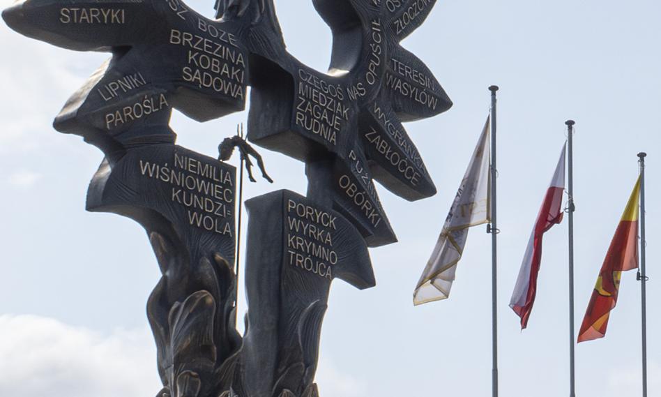 Ukraińcy zmieniają narrację ws. Wołynia? "Oddajemy hołd i chylimy głowy"