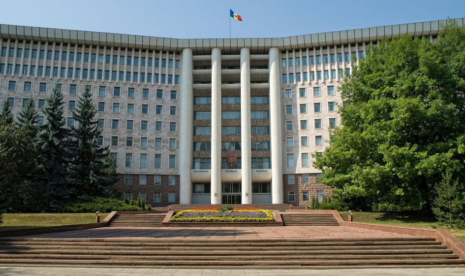 Premier Mołdawii uspokaja UE: Nie odwracamy się od Zachodu