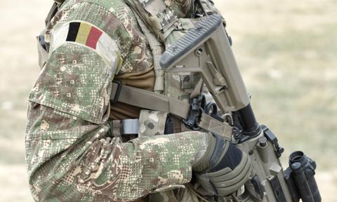 W Belgii uszyła dobrowolna roczna służba wojskowa. 50 rekrutów rozpoczęło szkolenie