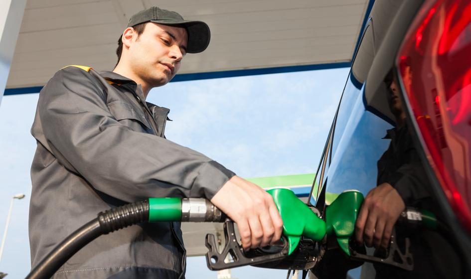 Paliwa wciąż najdroższe od lat. Ale ceny w hurcie już spadły