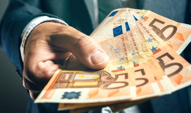 KE chce zmiany zasad dostępu do zasiłków, ale nie na dzieci