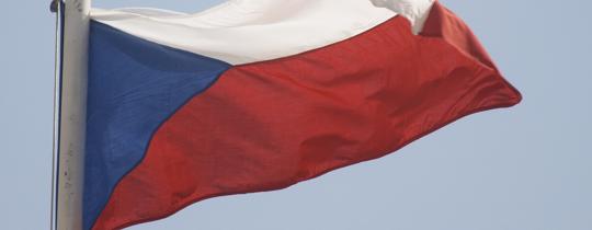 Czechy przyciągają dwa razy więcej inwestycji niż Polska