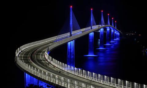 Otwarto most przez Adriatyk łączący kontynentalną część Chorwacji z Półwyspem Peljesac
