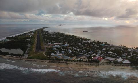 Mieszkańcy Tuvalu uciekają z wysp. 1/3 populacji złożyła wniosek w australijskiej loterii wizowej