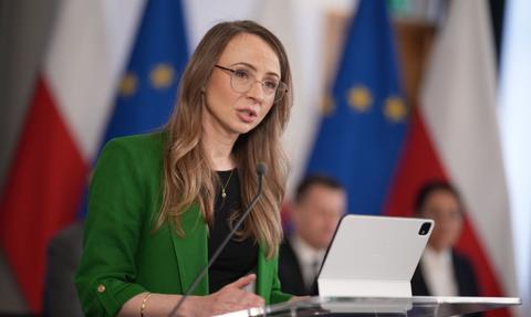 Dziemianowicz-Bąk: Fikcyjne B2B to ponad 2 mld zł strat rocznie