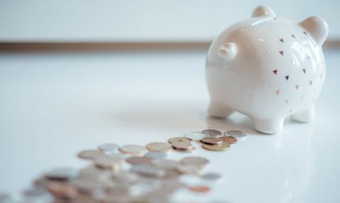 Najlepsze lokaty roczne. Sześć banków tnie stawkę, dwa rezygnują z takiej oferty. Oto najnowsze zestawienie