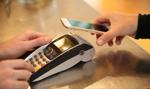Google Pay i Apple Pay. Czy cyfrowy portfel działa tak samo jak karta i czy płatności mobilne są bezpieczne?