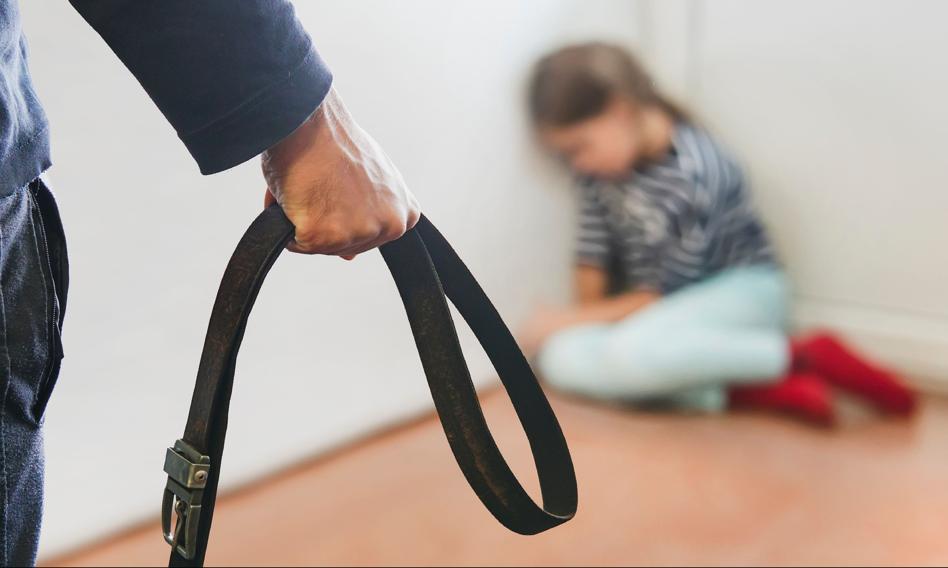 Pandemia zmniejszyła przemoc wobec dzieci? Eksperci: To dzięki jednemu zakazowi