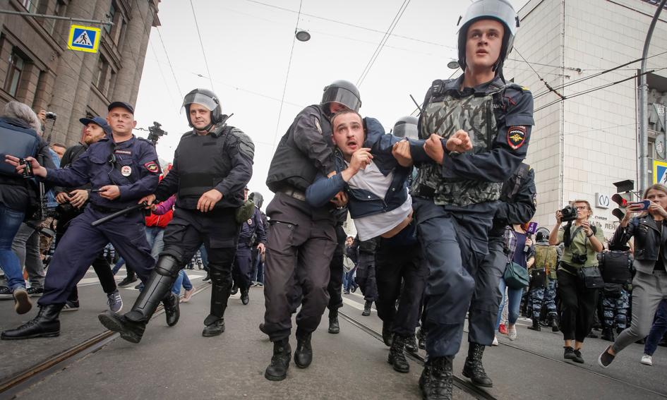 Rosyjska Policja Domaga Się Od Opozycji 18 Mln Rubli Za Demonstracje Bankierpl 2244