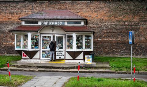 Sprzedaż detaliczna podniosła się z grobu? Konsument wykazuje nikłe oznaki życia
