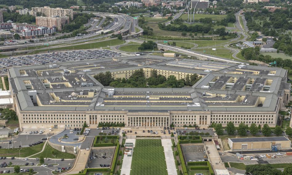 Amazon dla służb, a w nim broń i systemy bez przetargu. Pentagon tworzy nową platformę zakupów