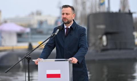 Szef MON o programie Orka: negocjacje przebiegają „w dobrym rytmie”