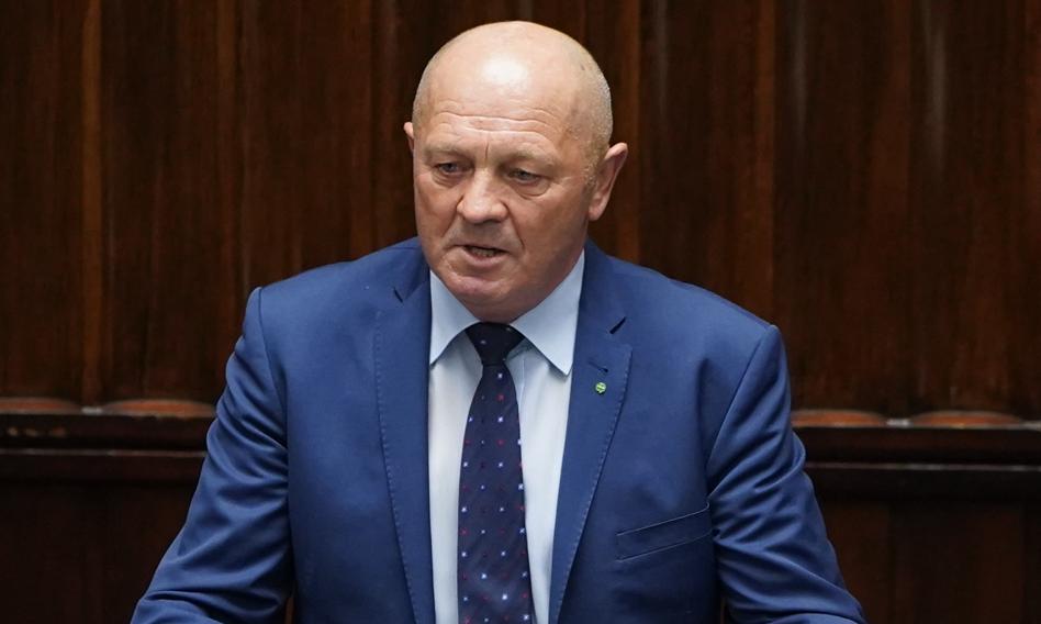 Sawicki o ustawie o obronie ojczyny: element propagandy, z którego nic nie wynika dla obronności