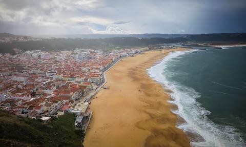 Bombowe portugalskie plaże. Rozbrojono co najmniej 5 ładunków wybuchowych