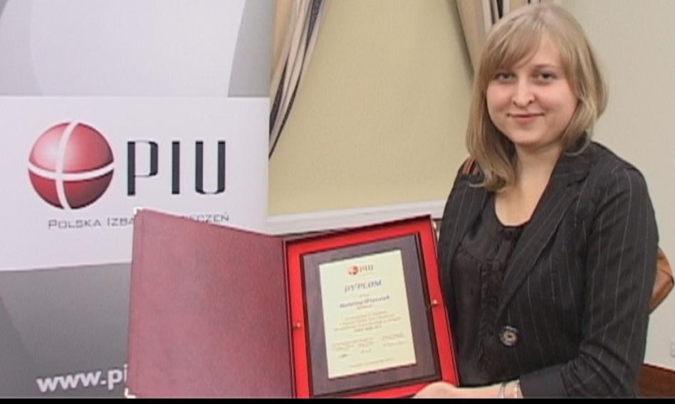Malwina Wrotniak z Bankier.pl nagrodzona w konkursie Polskiej Izby Ubezpieczeń