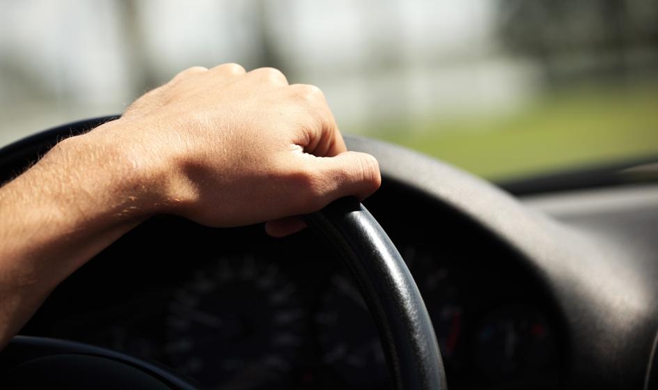 Kluby parlamentarne poparły projekt nowelizacji ustawy o kierujących pojazdami