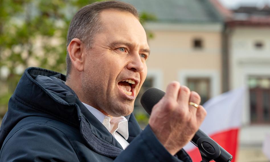 "Le Monde": Wybory uległy "trumpizacji". Największym przegranym Europa i Ukraina