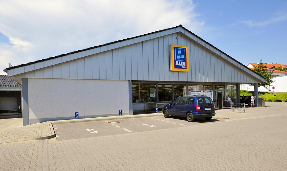Aldi wynajmuje swoje miejsca parkingowe. Ma to pomóc mieszkańcom