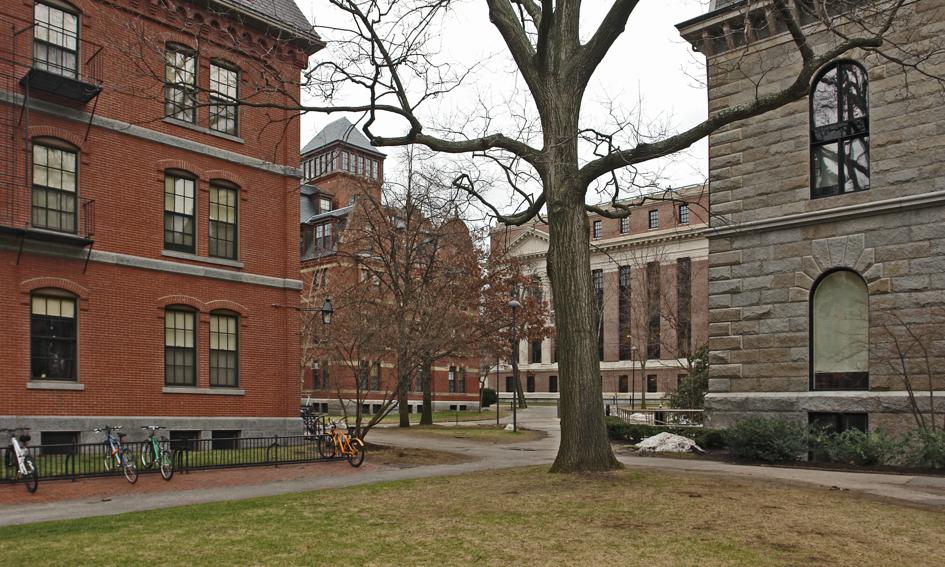 Harvard z zakazem przyjmowania zagranicznych studentów. Uczelnia pozwała administrację Trumpa