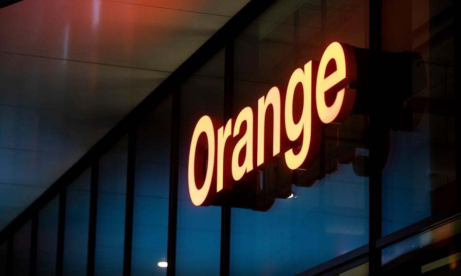 Orange jednak nie podniesie opłat za połączenia i SMS-y do Wielkiej Brytanii