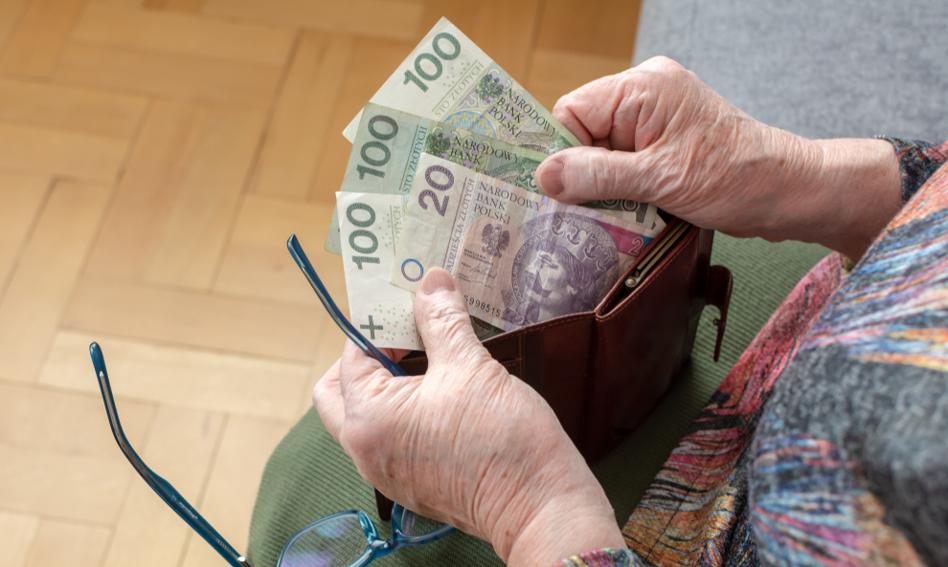 Wysokość emerytur będzie spadać. Polacy zaczną oszczędzać samodzielnie?