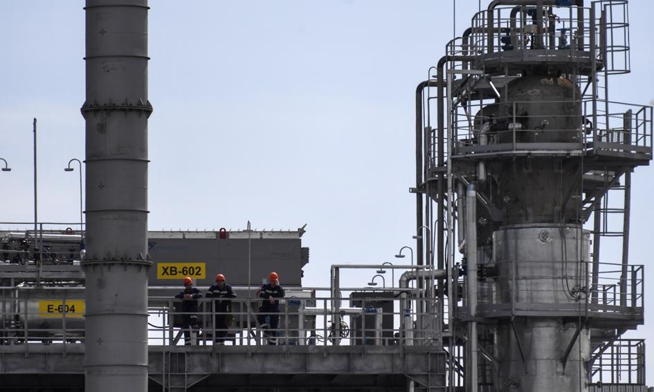 Reuters: Węgry i Słowacja będą mogły importować rosyjską ropę do końca 2023 roku