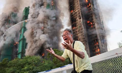 Tragiczny pożar w wysokościowcach w Hongkongu. Rośnie bilans ofiar