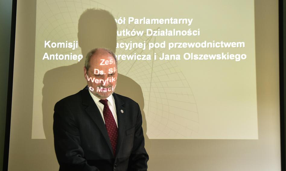 Katastrofa smoleńska. Macierewicz zapowiada zawiadomienie do prokuratury ws. zamachu