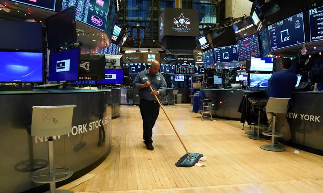 AI szturmuje S&P500 i robi marcowe porządki na Wall Street. Czy SpaceX trafi do indeksu na 