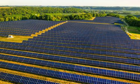 Eksperci Banku Pekao: Dalszy rozwój fotowoltaiki w Polsce staje się coraz mniej uzasadniony ze względów ekonomicznych