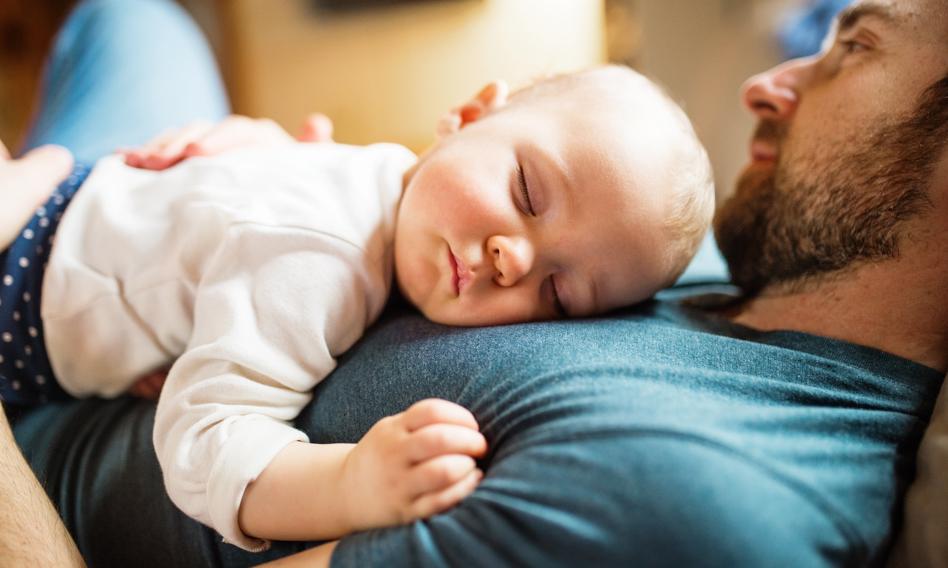 Coraz więcej ojców korzysta z urlopu rodzicielskiego