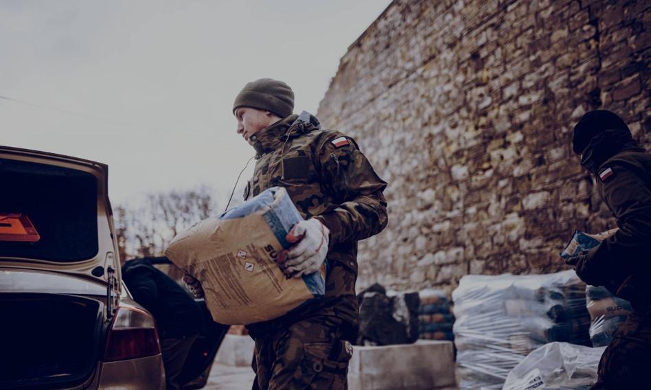 Kosiniak-Kamysz: Operacja Feniks, czyli pomoc wojska na terenach popowodziowych, będzie wydłużona