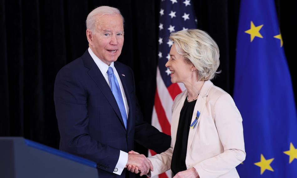 Biden: Dołożymy wszelkich starań, by zapewnić UE 15 mld metrów sześc. gazu LNG