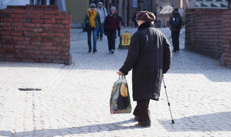 Przyjęcie do DPS osoby bez jej zgody wymaga orzeczenia sądu