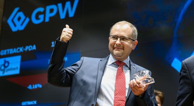 Podczas debiutu GetBacka Konrad Kąkolewski był wychwalany, na GPW zapamiętany zostanie jednak jako postać, która doprowadziła drugiego największego w Polsce windykatora do niewypłacalności